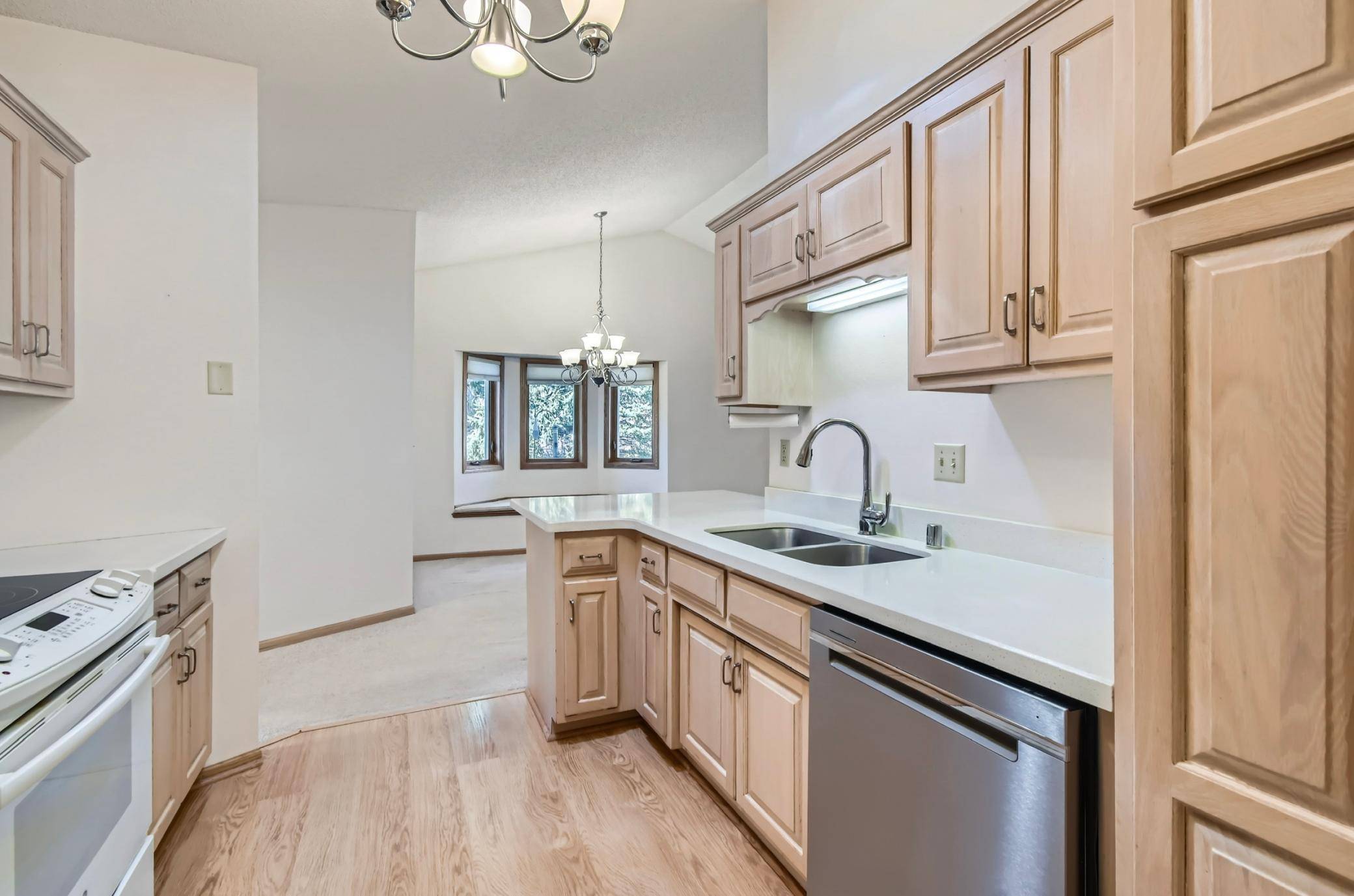 Oakdale, MN 55128,6504 20th ST N