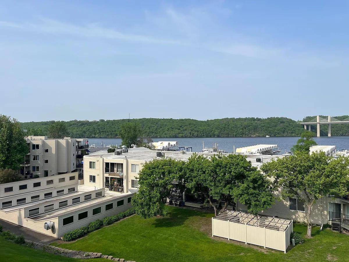 Stillwater, MN 55082,6331 Saint Croix TRL N