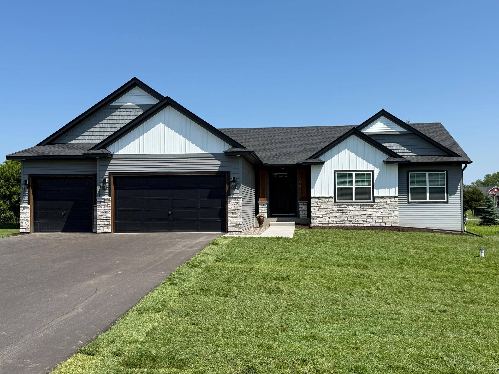 Ham Lake, MN 55304,3309 171st AVE NE