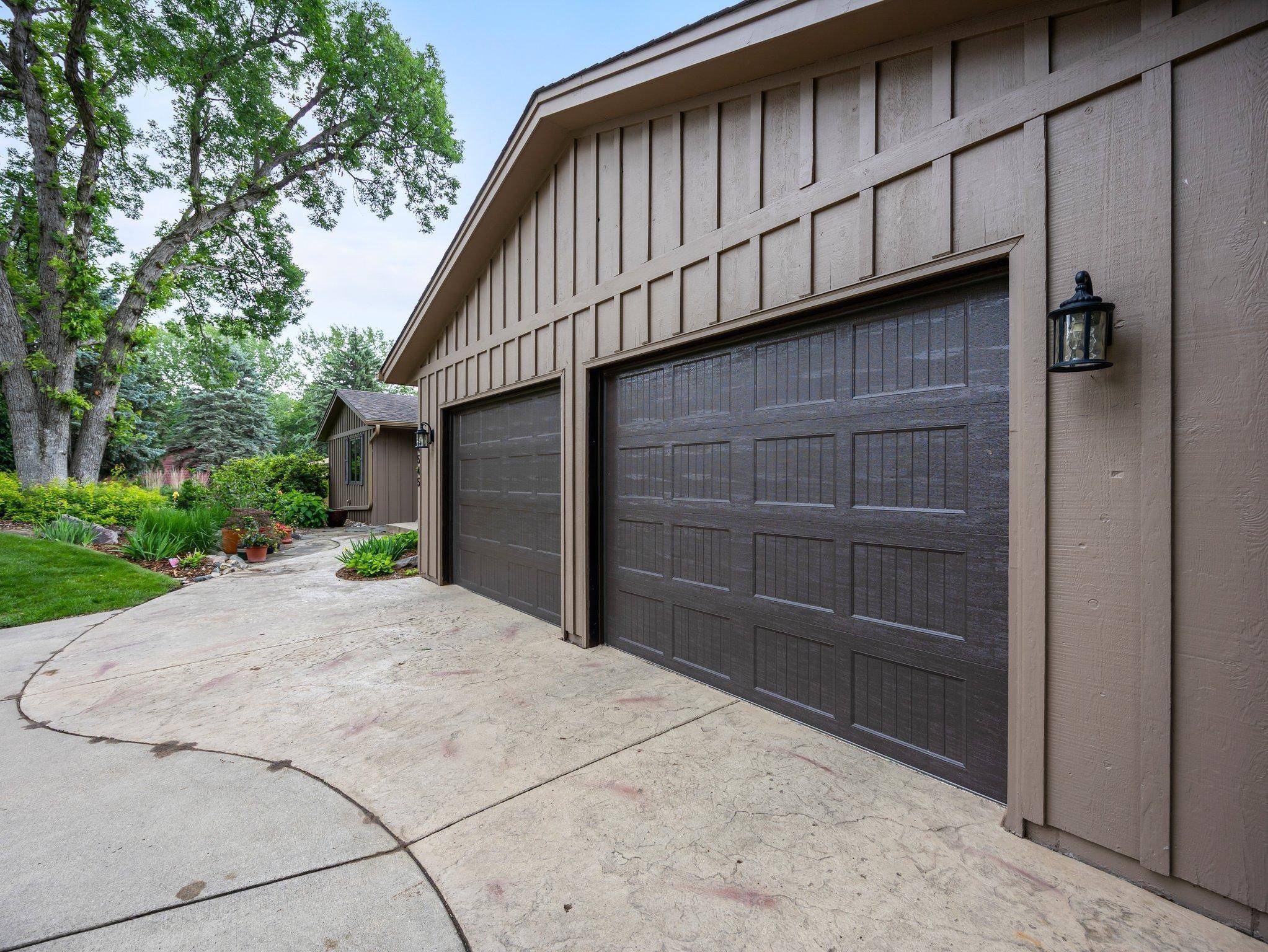 Eagan, MN 55123,4545 Ridgeview DR