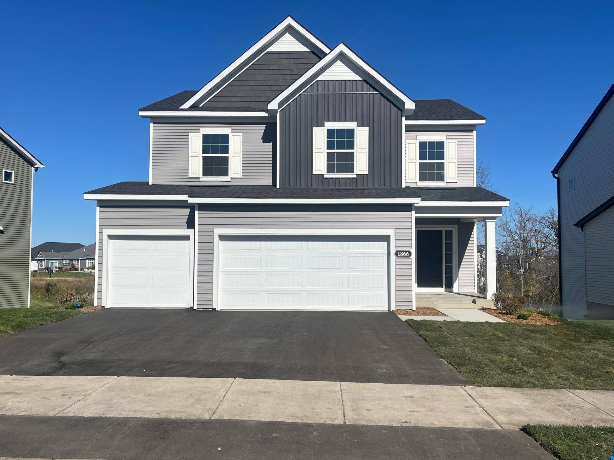 Waconia, MN 55387,1866 Charleston LN