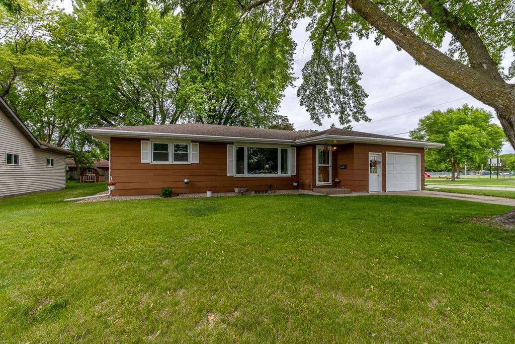 Le Center, MN 56057,390 N Montgomery AVE