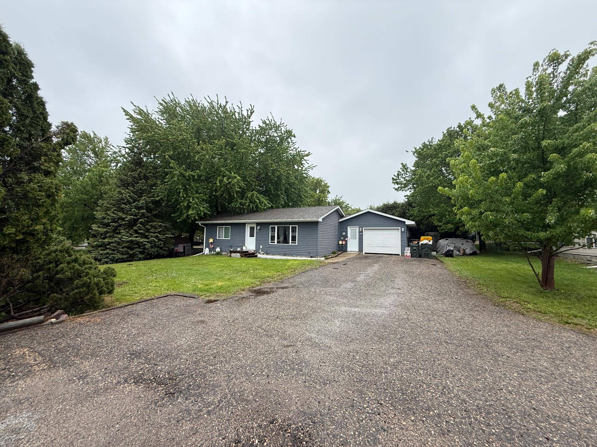 New London, MN 56273,413 Main ST
