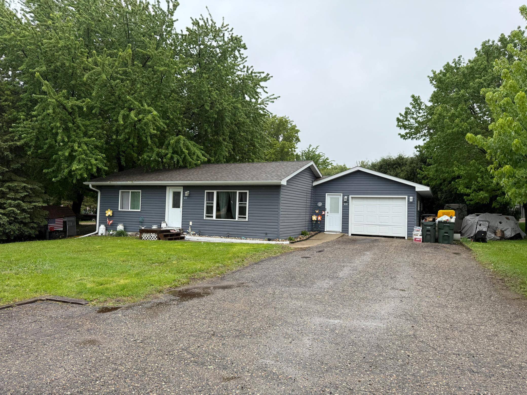 New London, MN 56273,413 Main ST