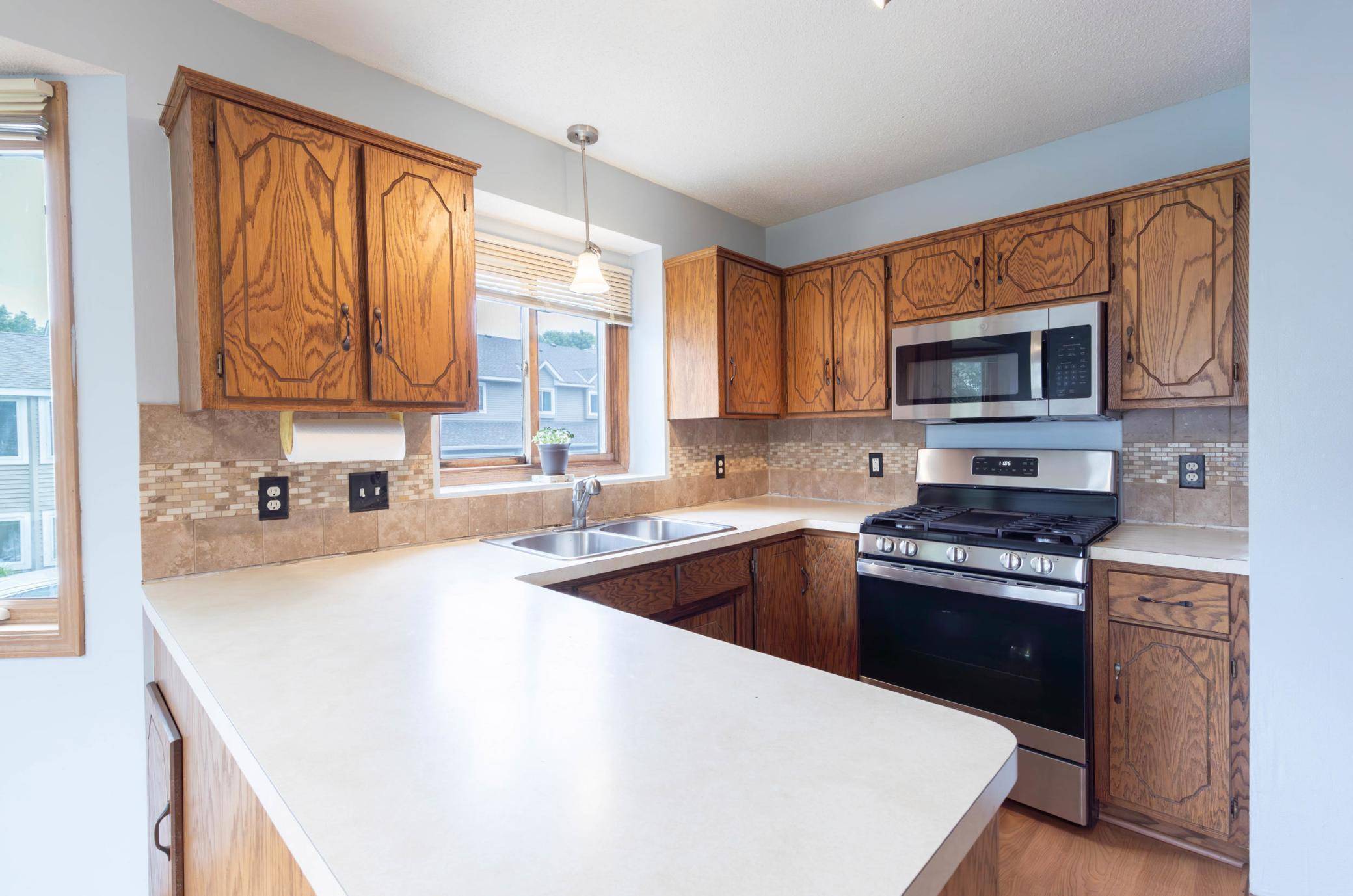 Brooklyn Park, MN 55443,9309 Loch Lomond LN