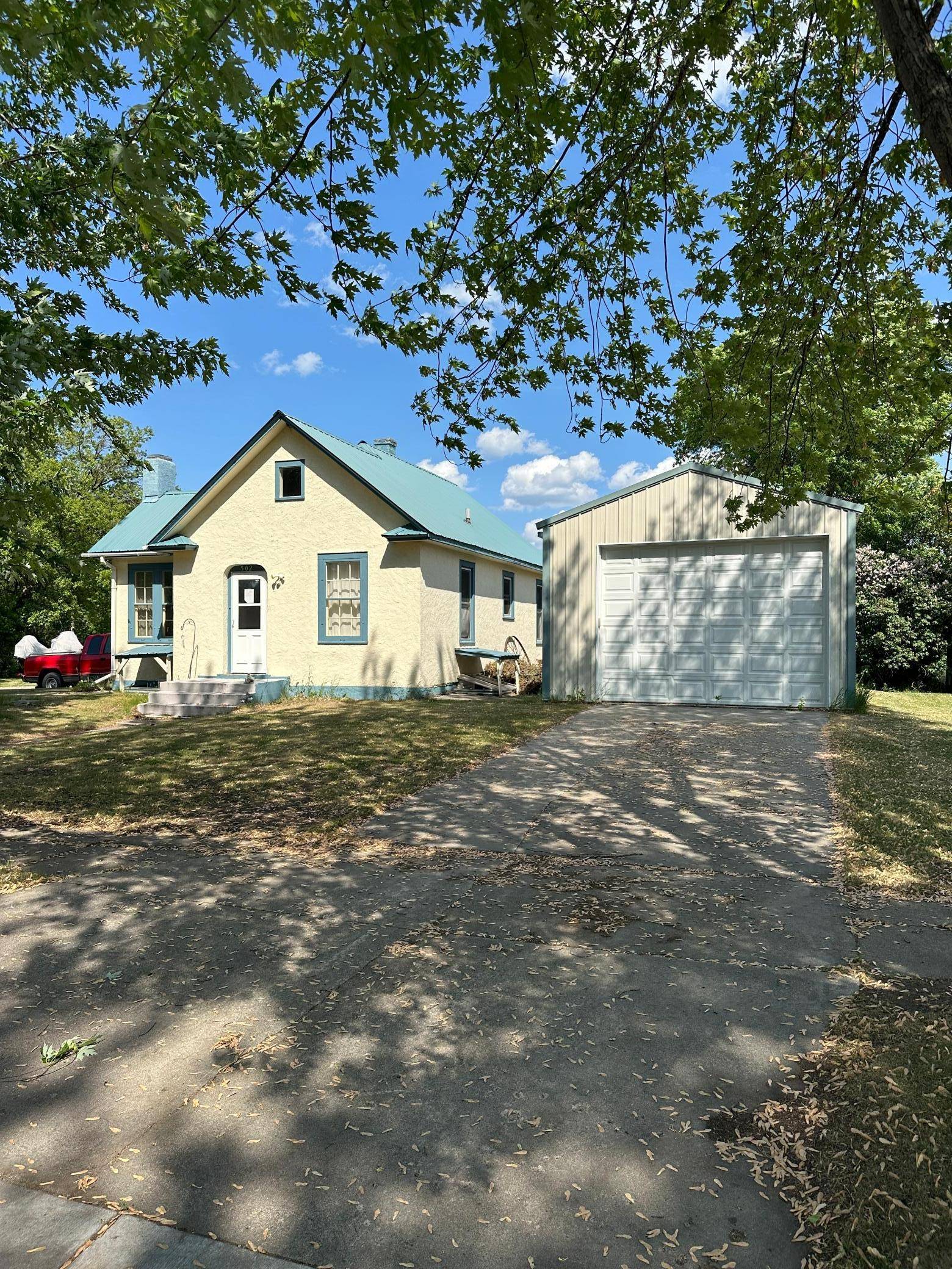 Baudette, MN 56623,502 1st AVE SE
