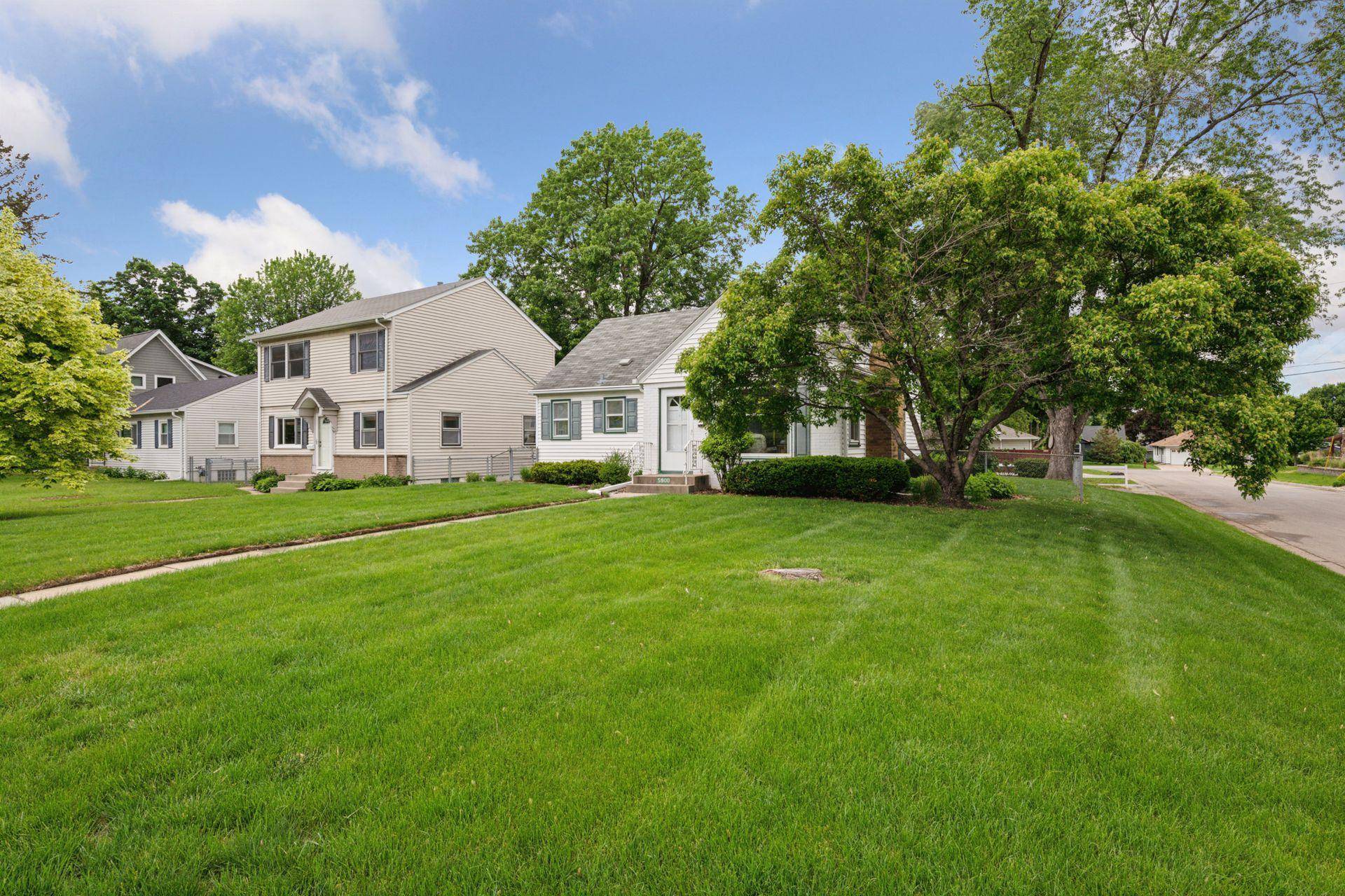 Edina, MN 55410,5900 Abbott AVE S