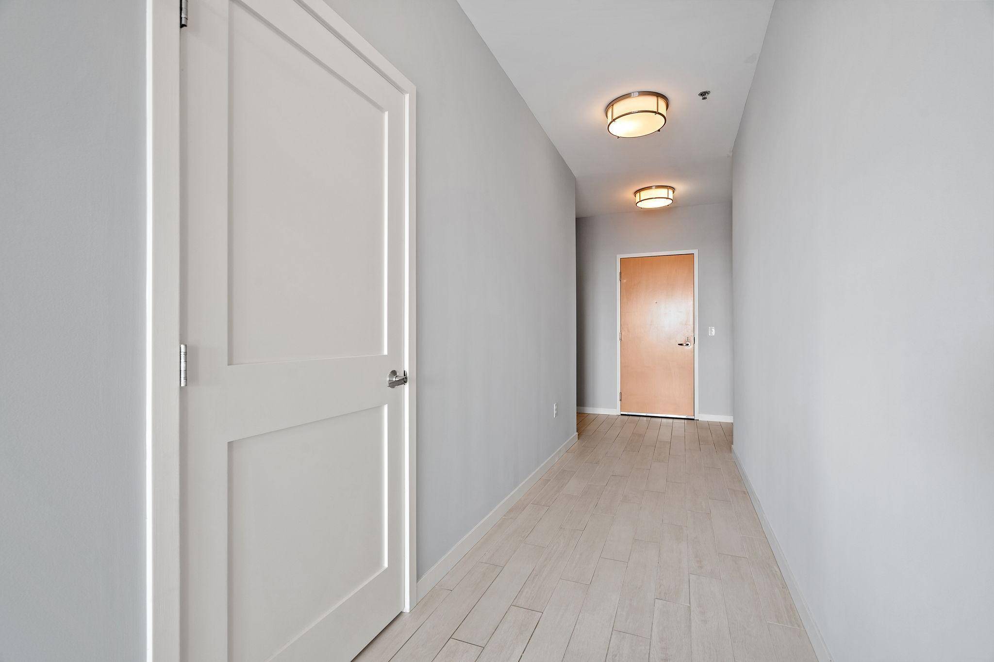 Minneapolis, MN 55404,929 Portland AVE S #2605
