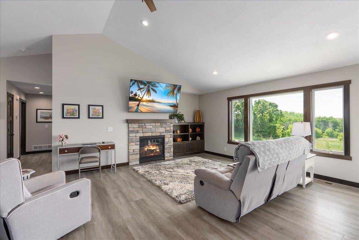 Hammond, WI 54015,1609 75th AVE