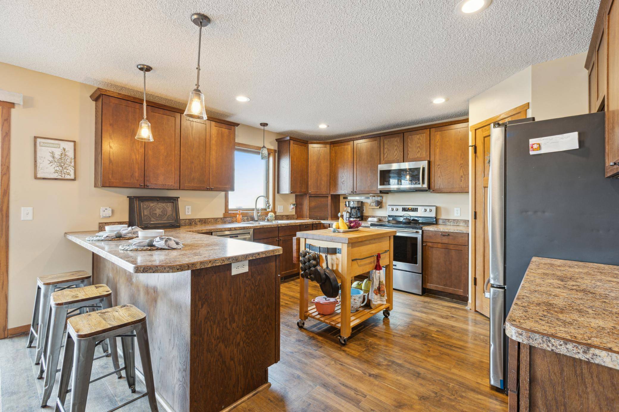 Albertville, MN 55301,10582 49th ST NE