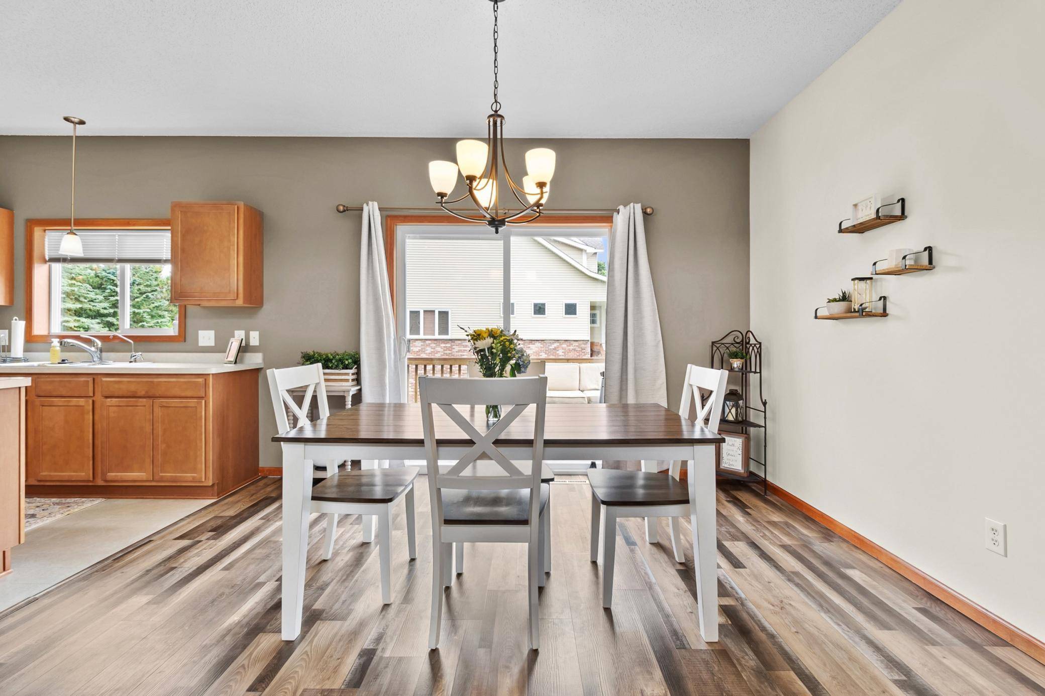 Lakeville, MN 55044,21312 Hytrail CIR