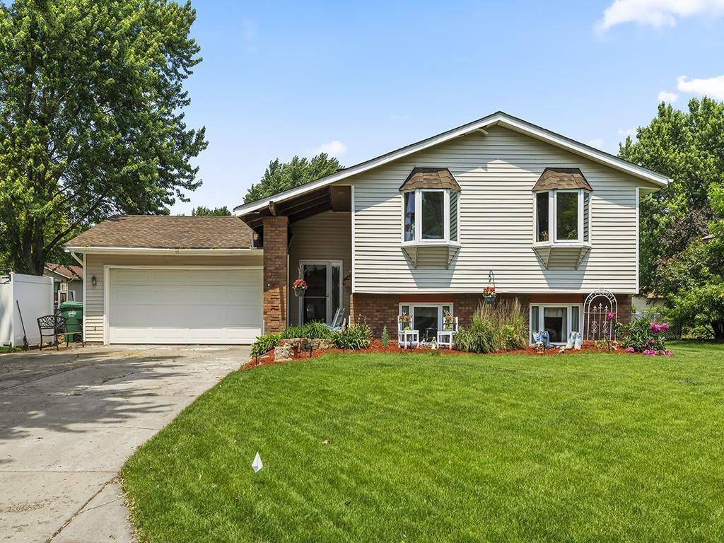 Maple Grove, MN 55369,10740 99th PL N