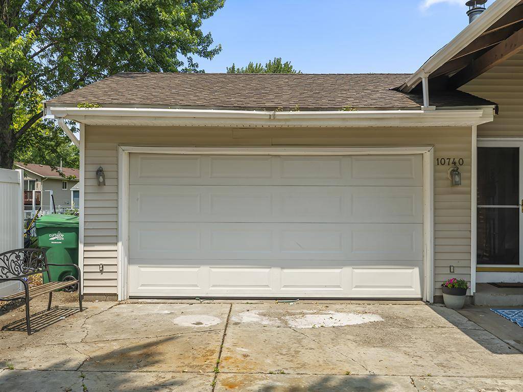 Maple Grove, MN 55369,10740 99th PL N