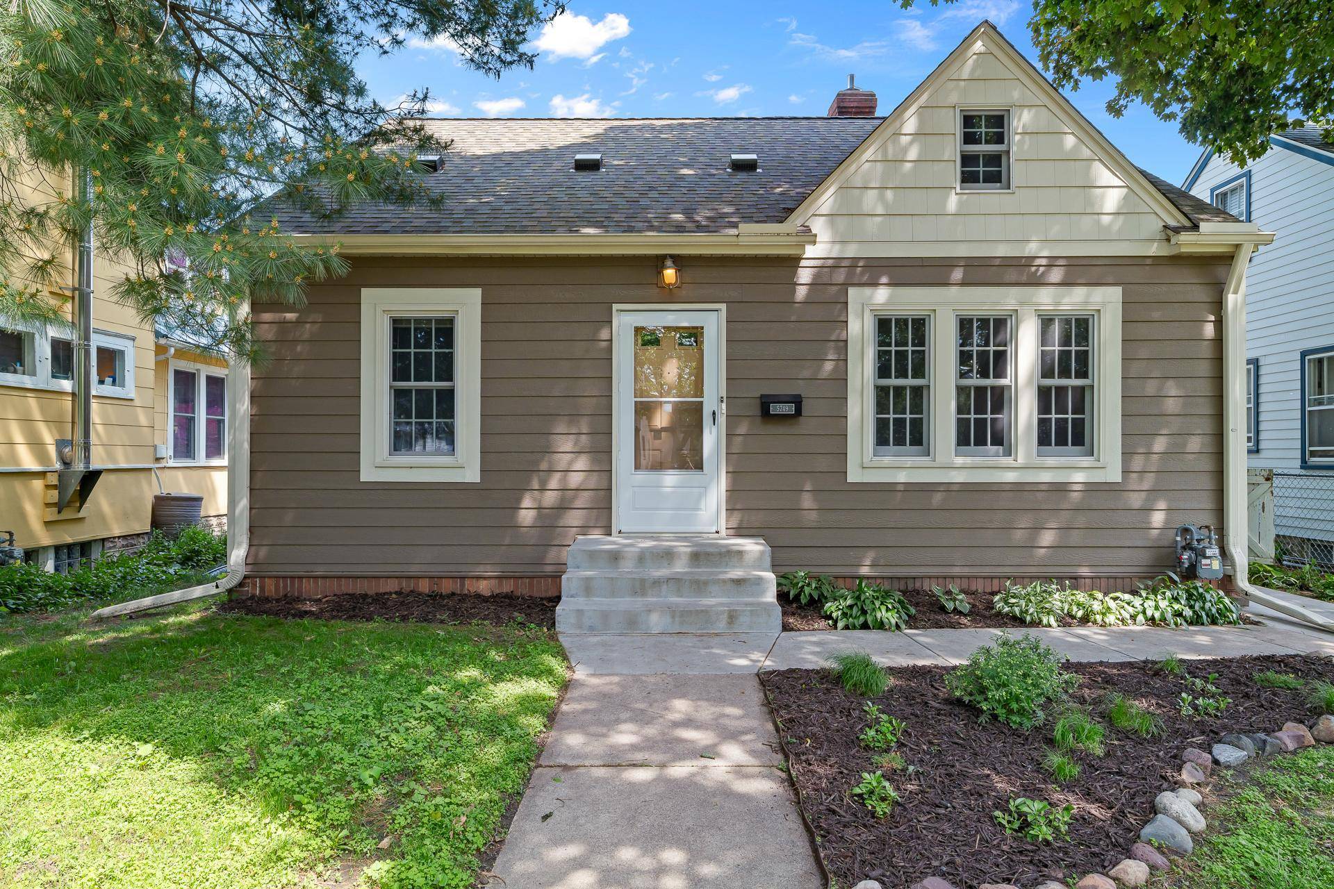 Minneapolis, MN 55419,5749 Pleasant AVE S