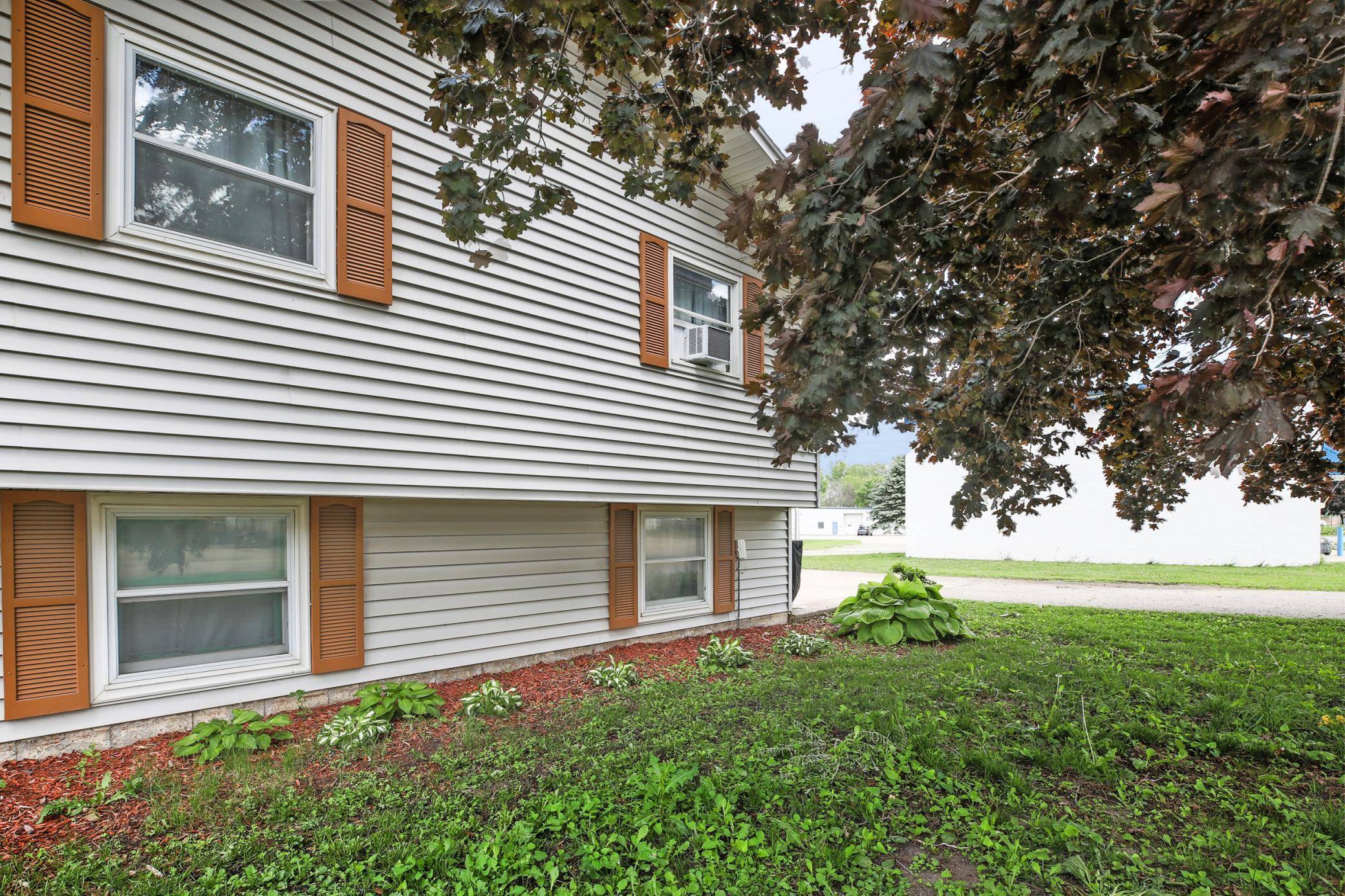 West Concord, MN 55985,208 Concord ST