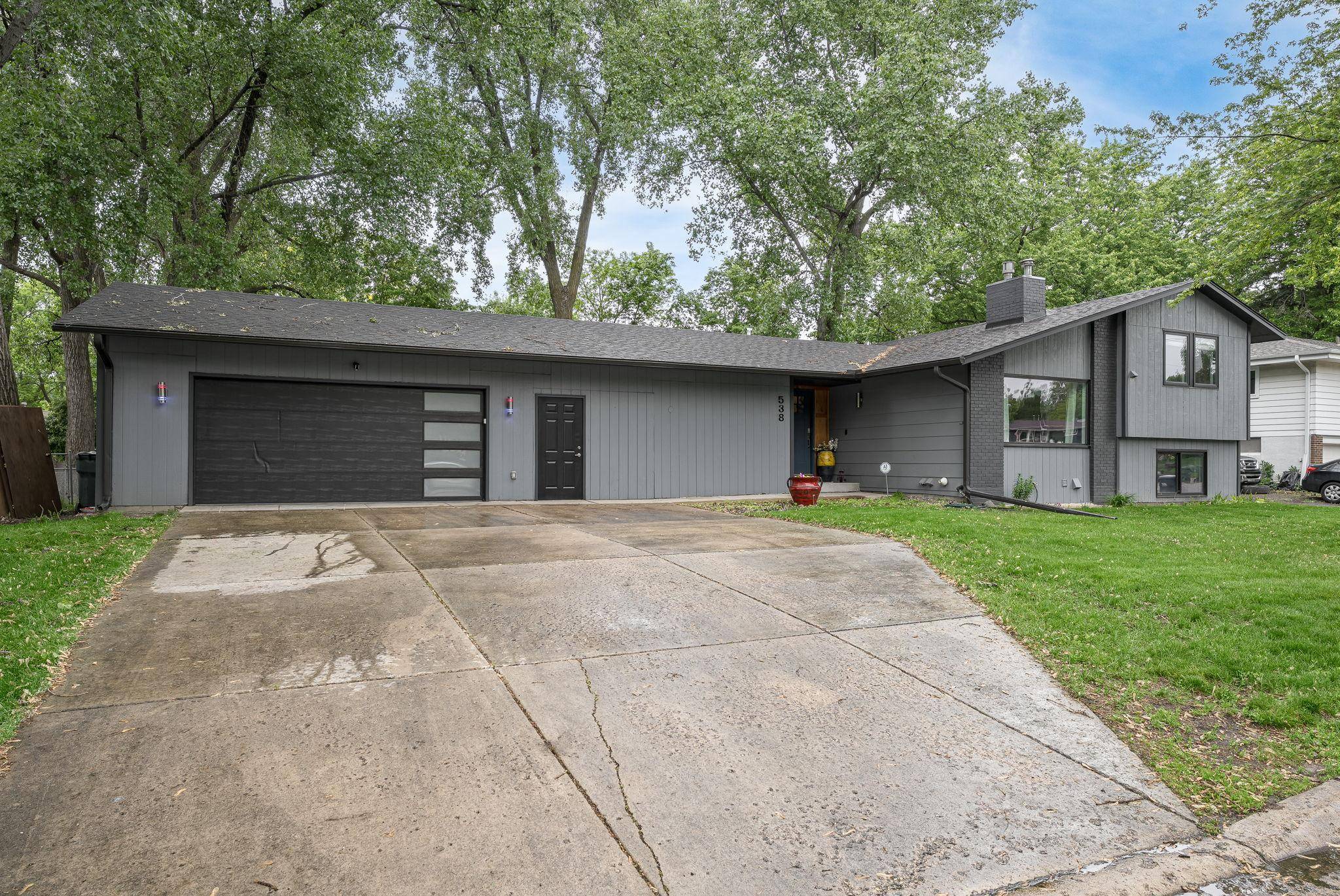 New Brighton, MN 55112,538 Silver Lake RD NW