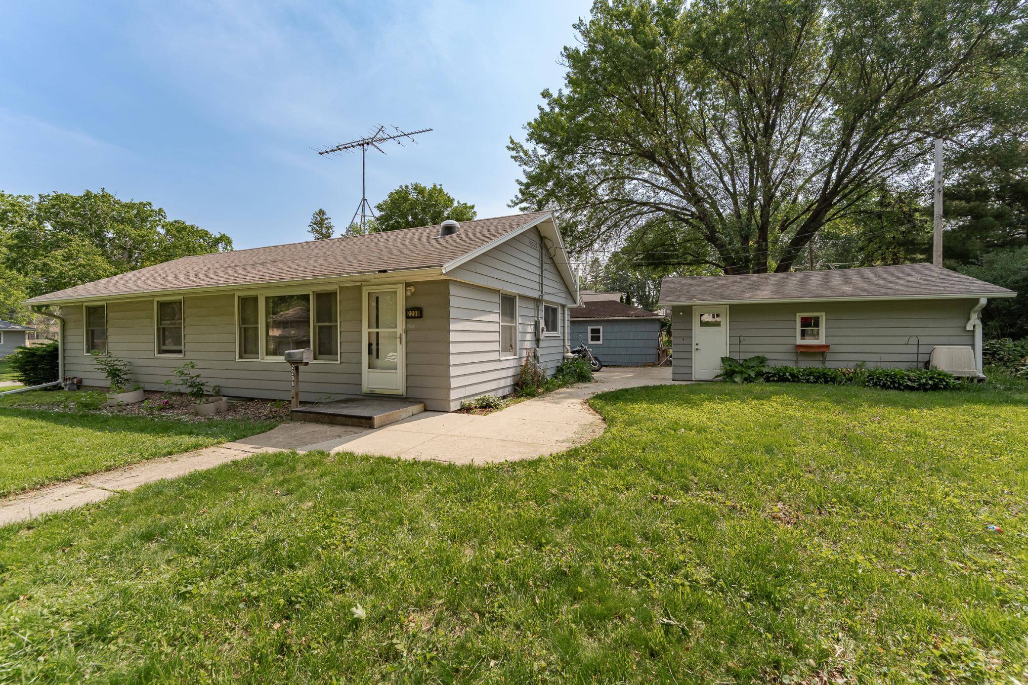 Rochester, MN 55901,2208 17th AVE NW