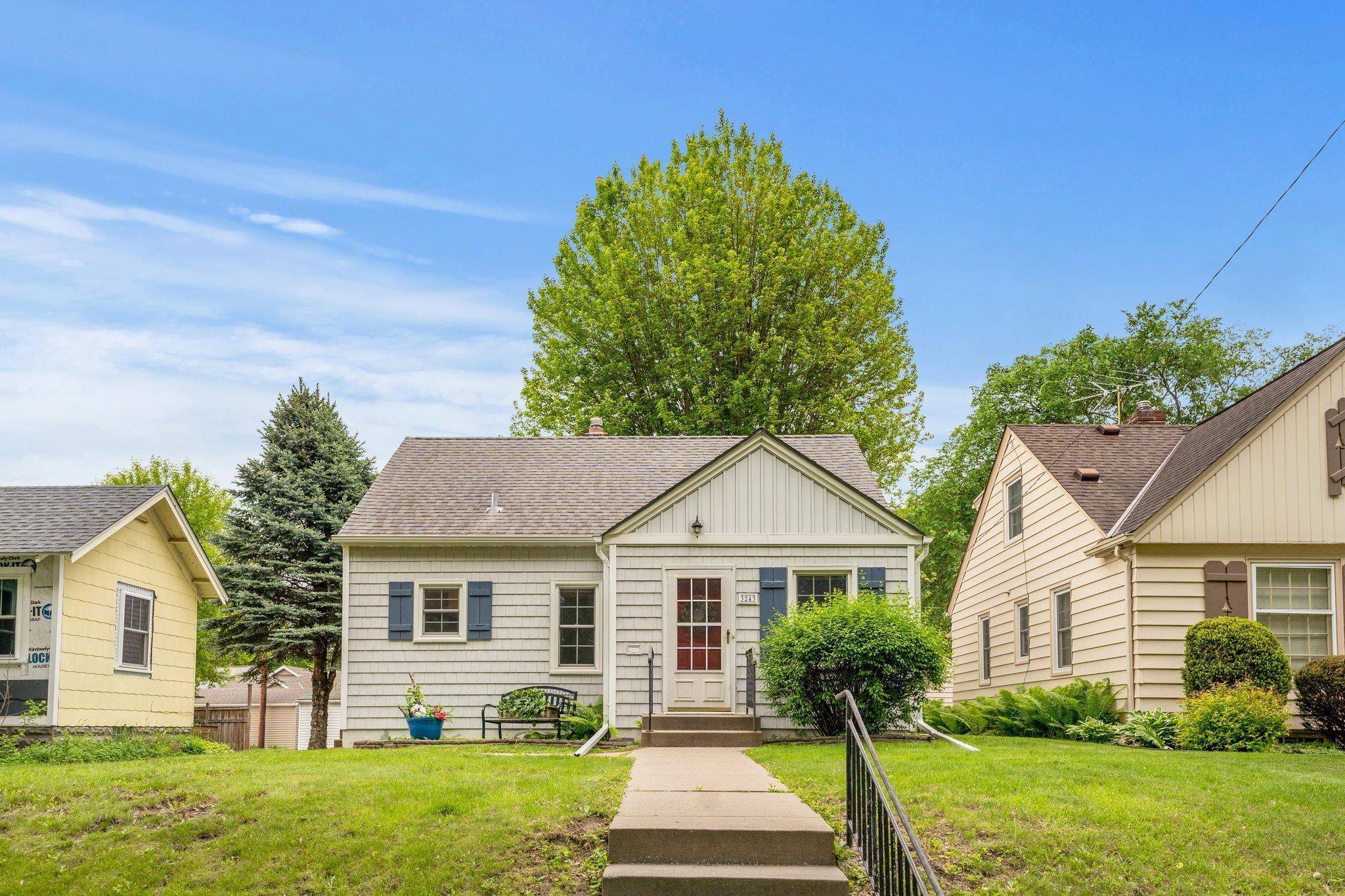 Minneapolis, MN 55418,3243 Cleveland ST NE