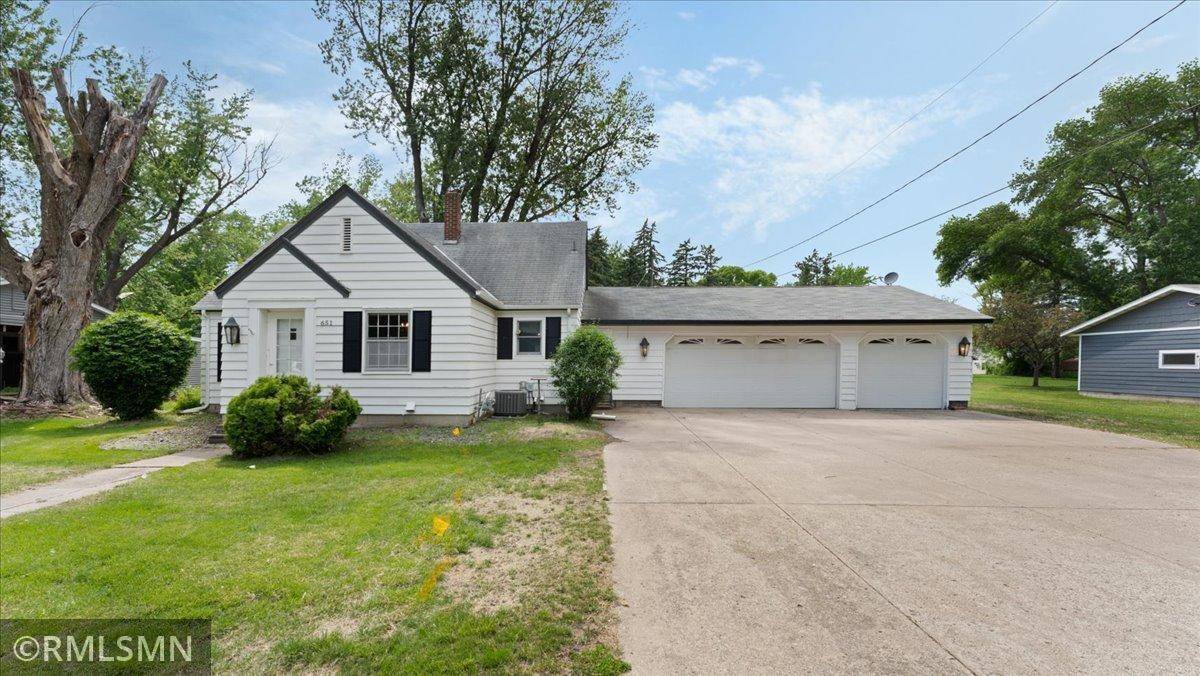 Dassel, MN 55325,651 Third ST N