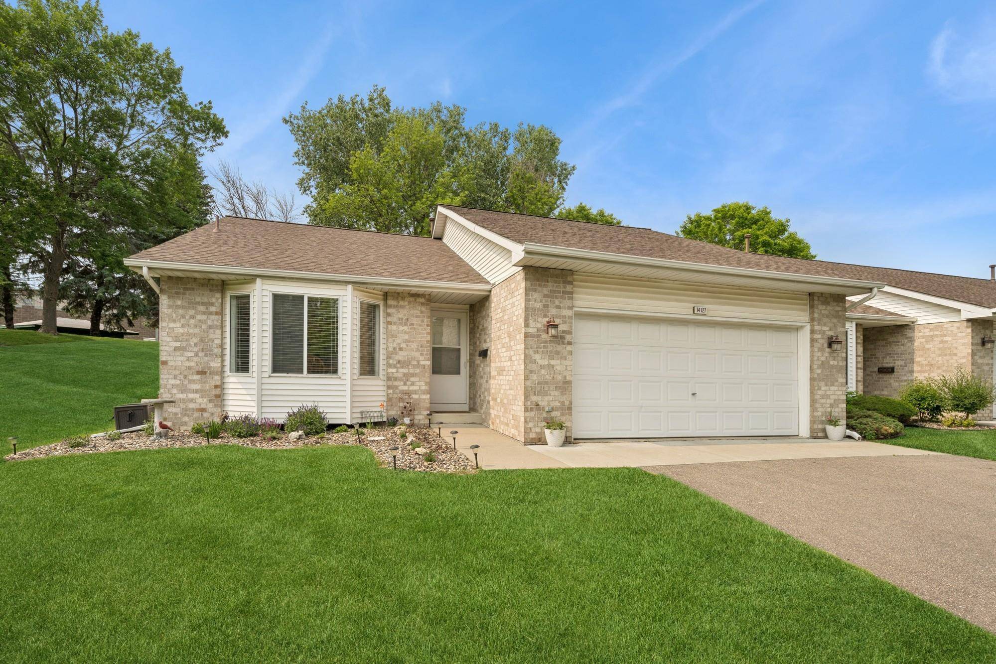 Apple Valley, MN 55124,14127 141st ST W