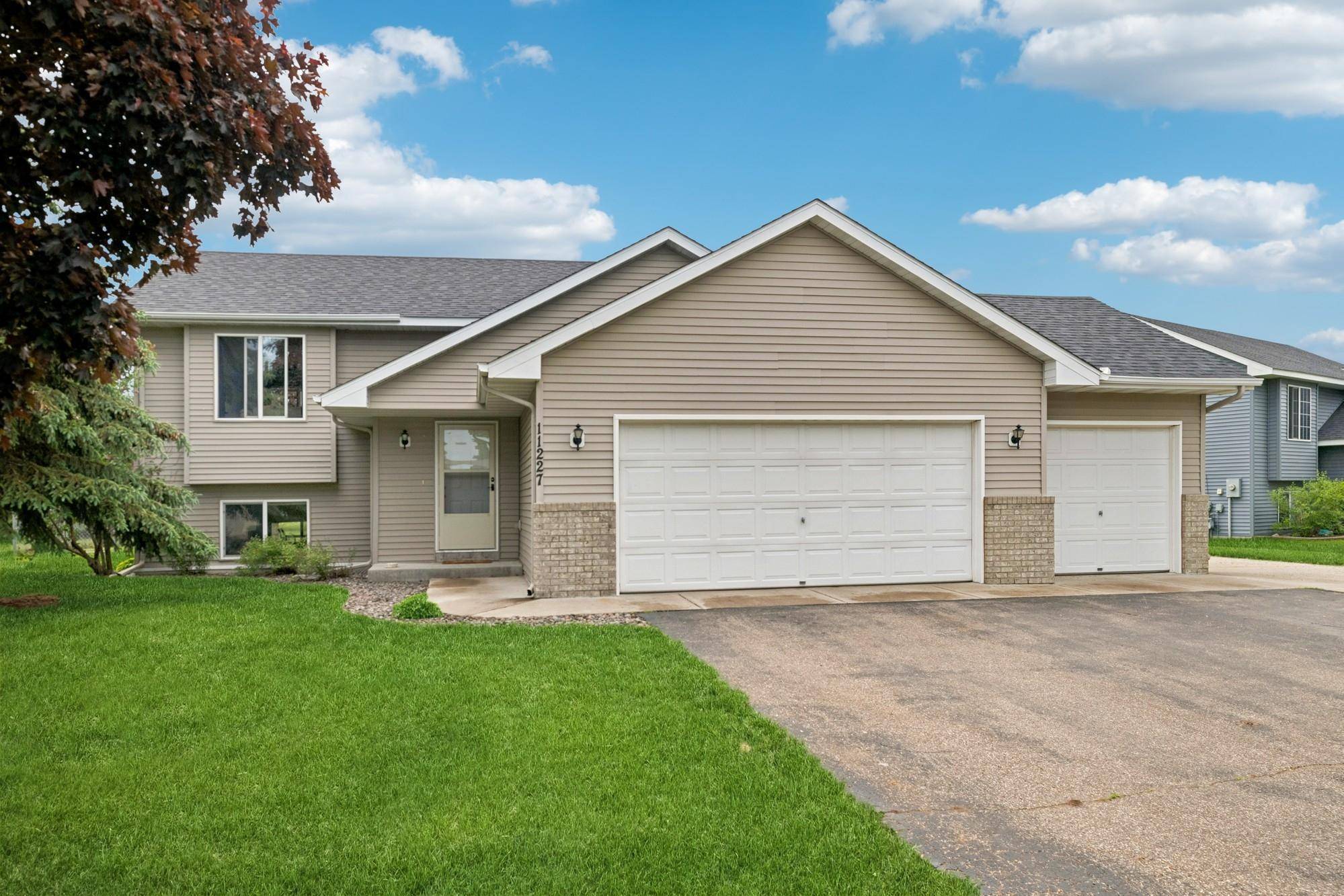 Becker, MN 55308,11227 Diane AVE