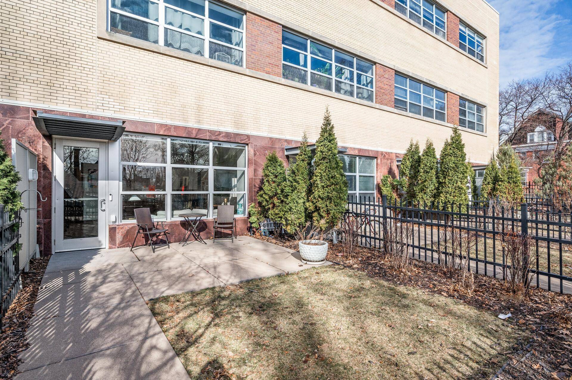 Minneapolis, MN 55404,111 E Franklin AVE #105