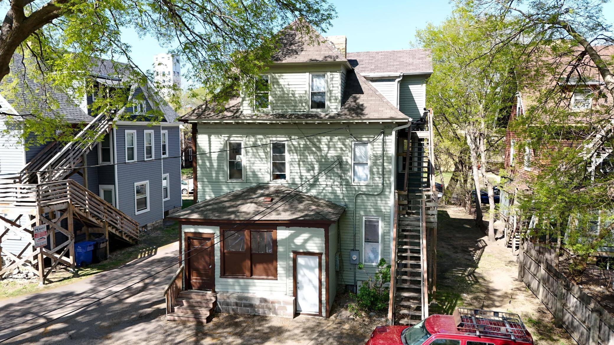 Minneapolis, MN 55414,1318 7th ST SE
