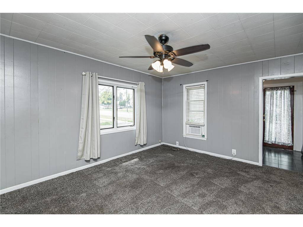 Dodge Center, MN 55927,104 1st AVE NW