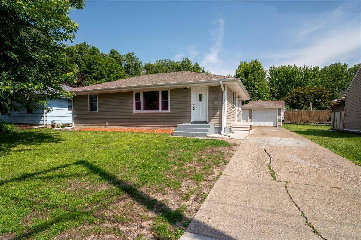Columbia Heights, MN 55421,1637 37th AVE NE