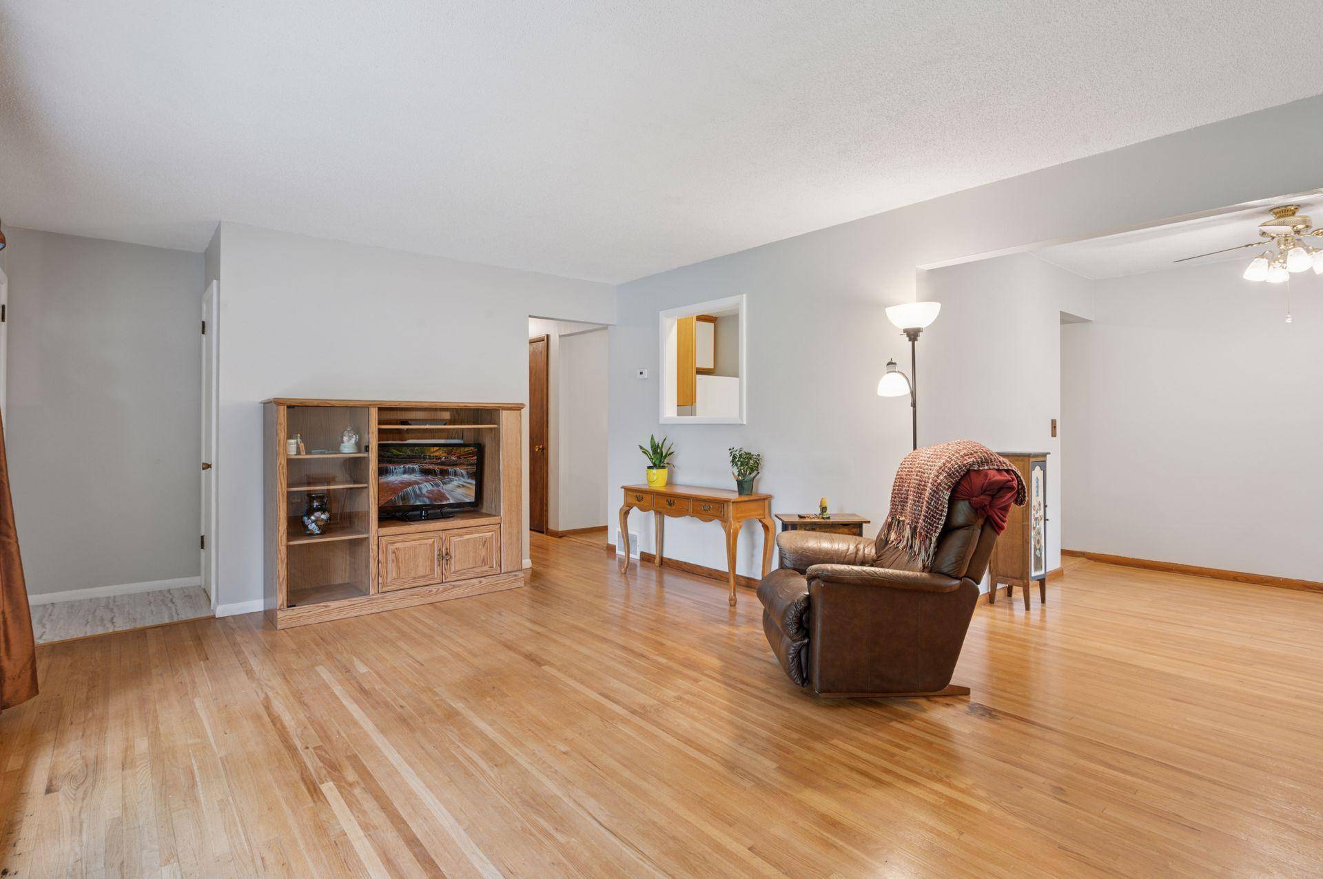 Brooklyn Center, MN 55429,6218 Scott AVE N