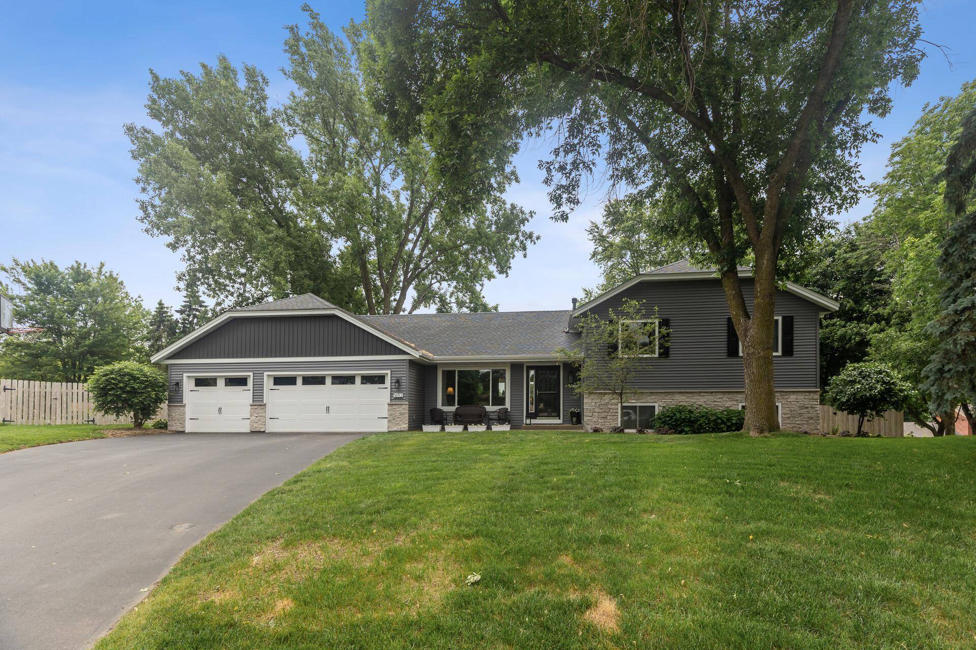 Eagan, MN 55122,1652 Norwood CT