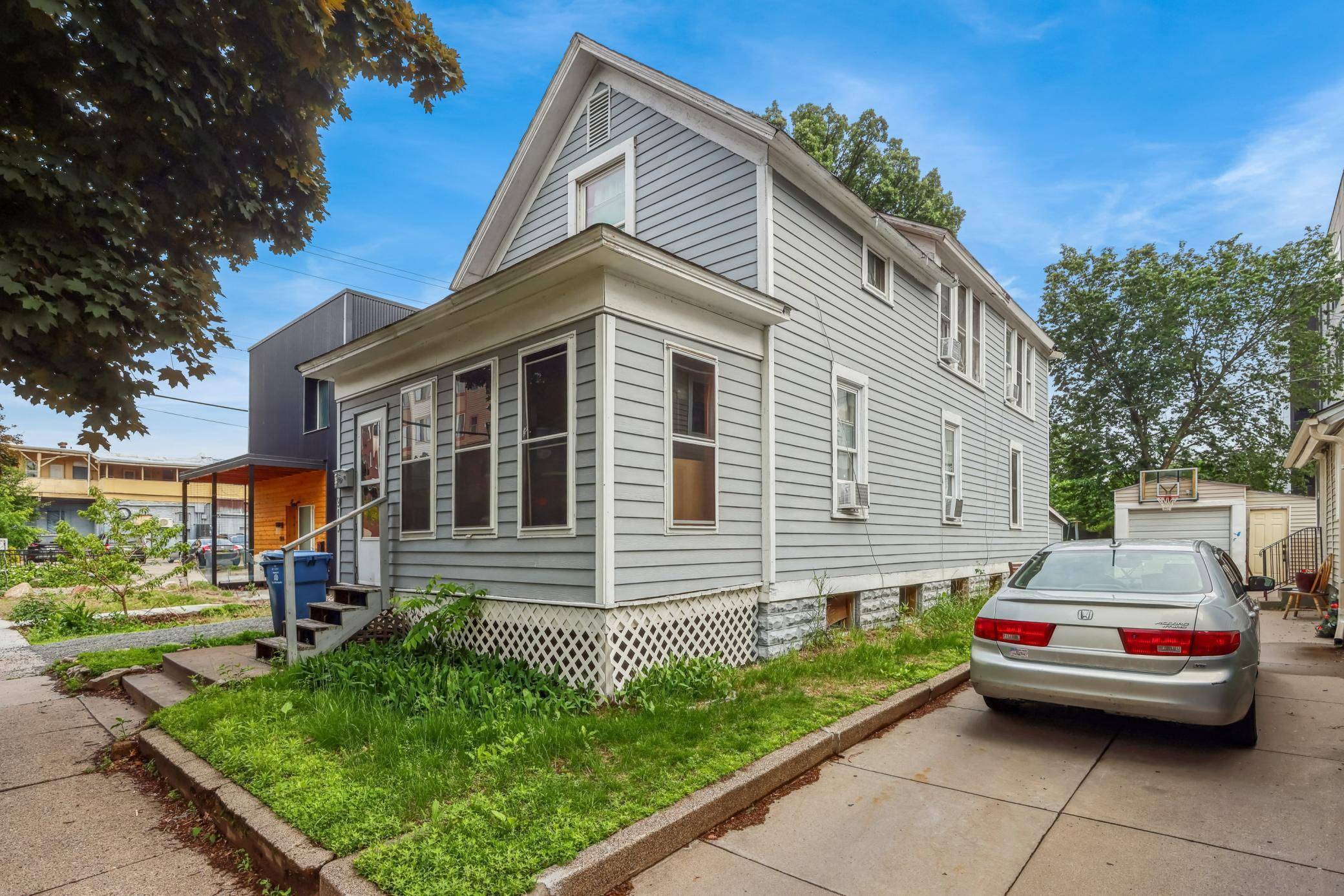 Minneapolis, MN 55418,910 19th AVE NE