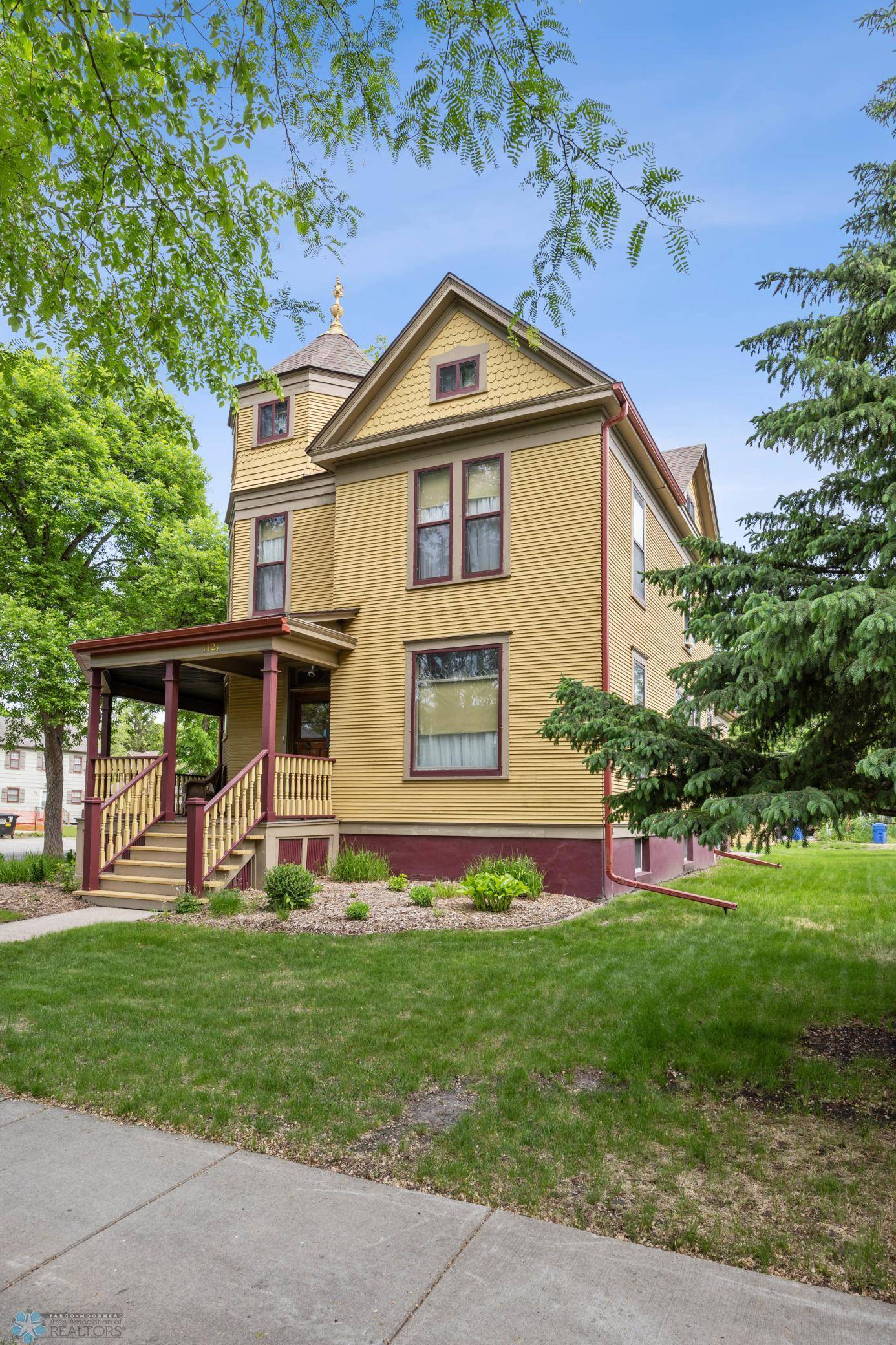 Fargo, ND 58103,1121 4th AVE S