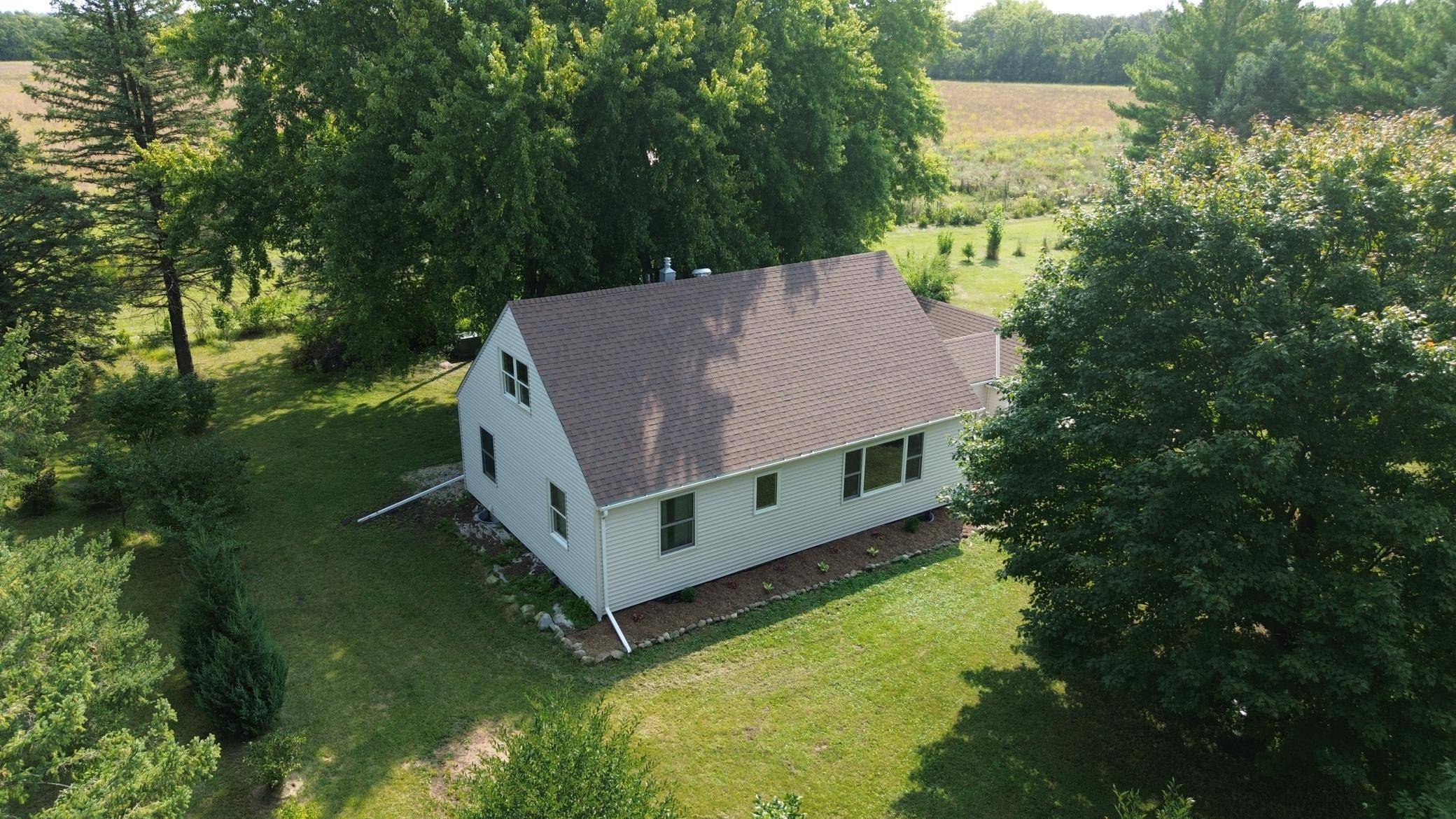 Lyle, MN 55953,10968 State Highway 105