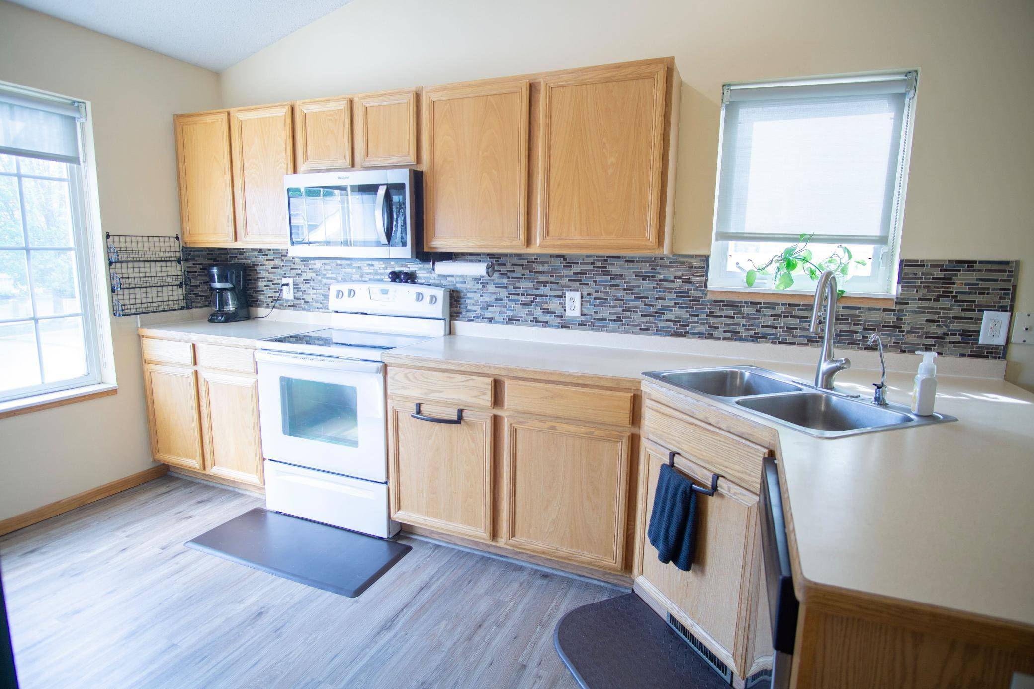 Somerset, WI 54025,450 Meadow LN