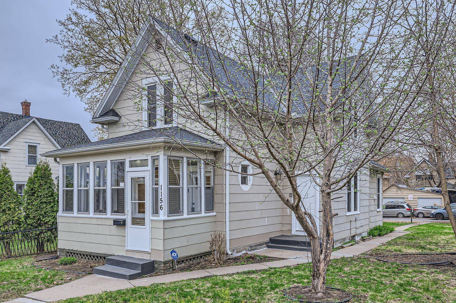 Saint Paul, MN 55117,1156 Marion ST