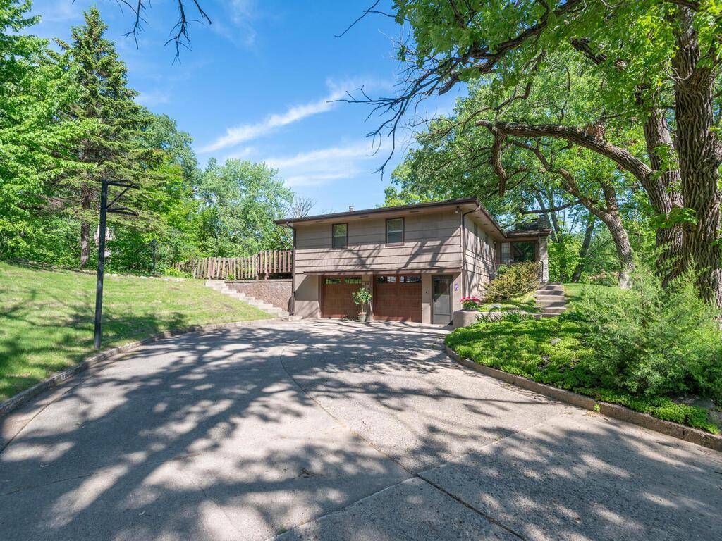 Burnsville, MN 55306,14900 Viewcrest LN