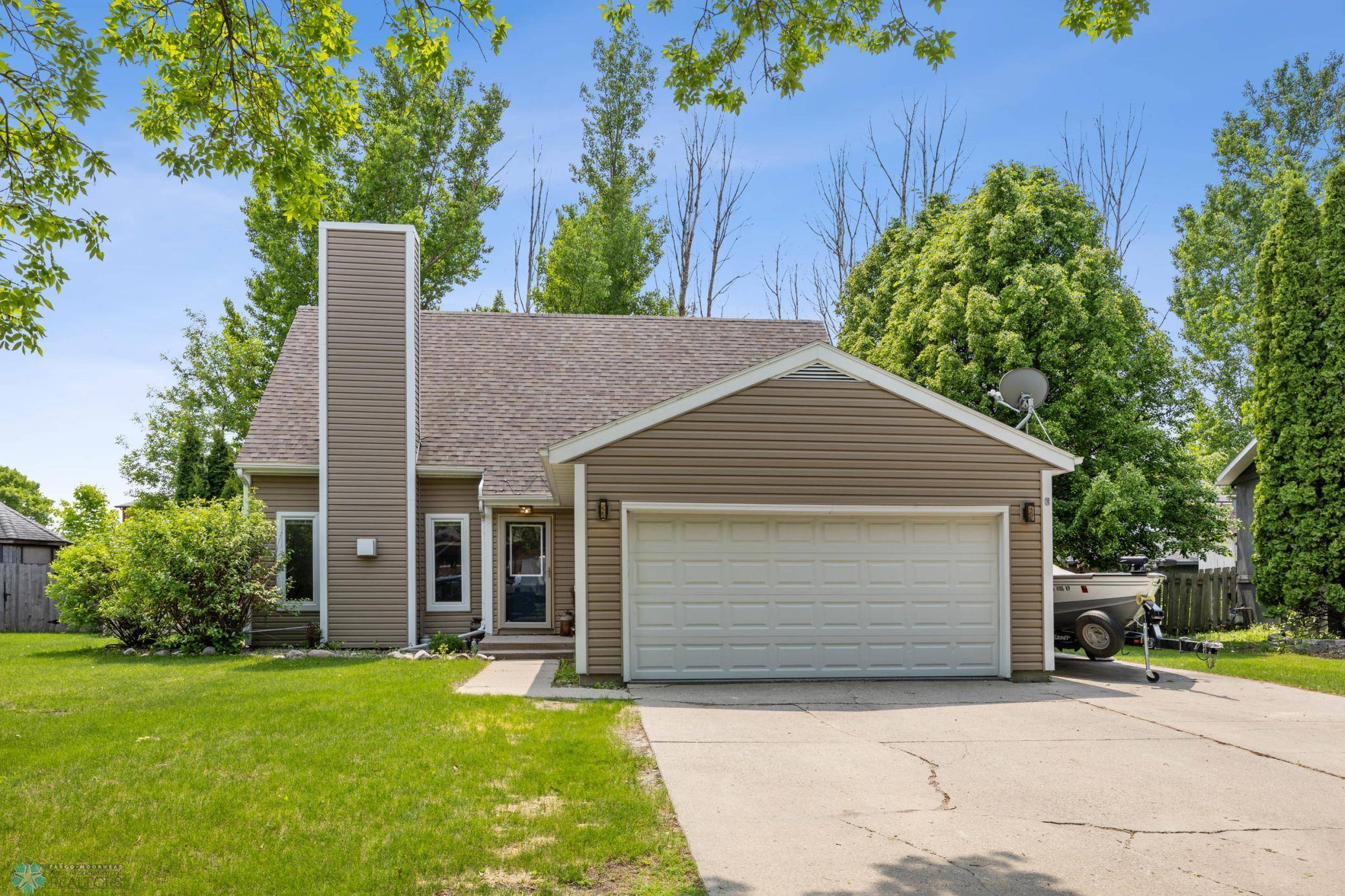 Fargo, ND 58103,1813 Prairie LN S