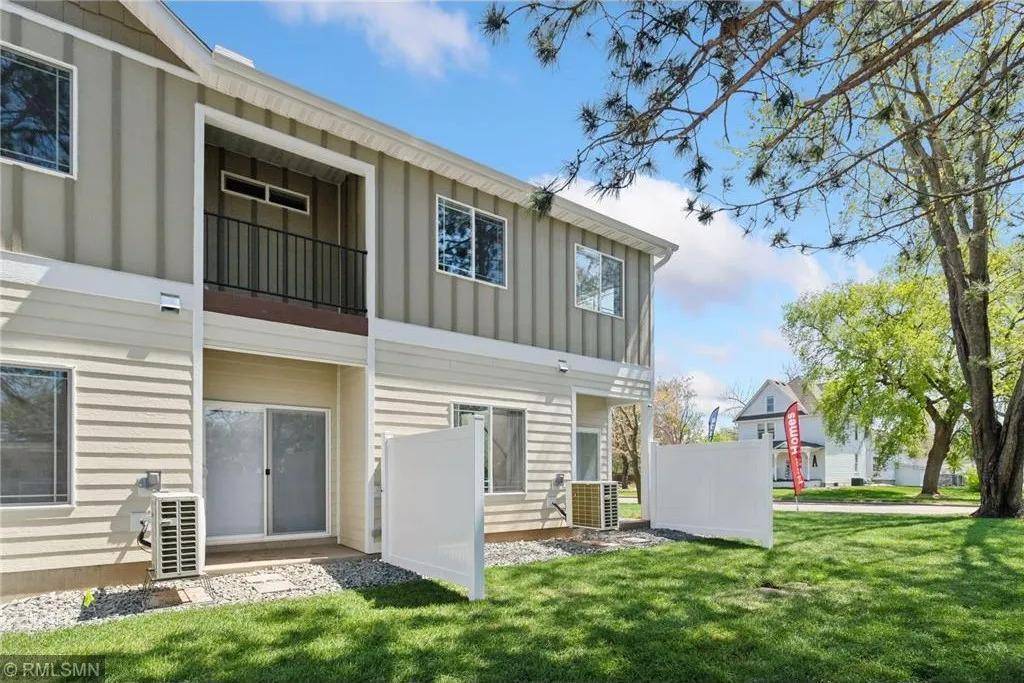 New Richmond, WI 54017,425 W 8th ST ##21