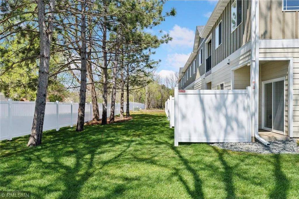 New Richmond, WI 54017,425 W 8th ST ##21