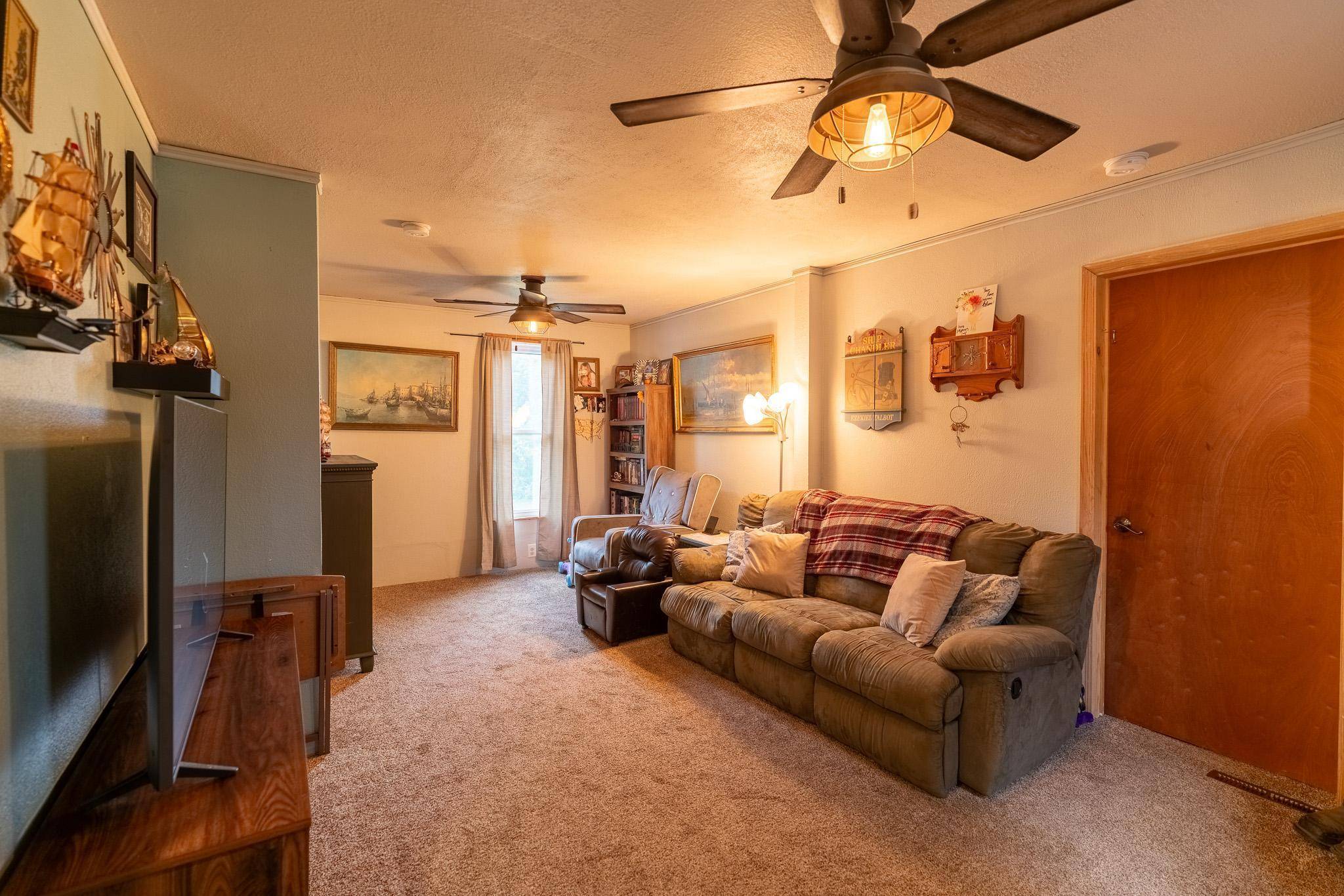 Vernon Center, MN 56090,301 1st ST E
