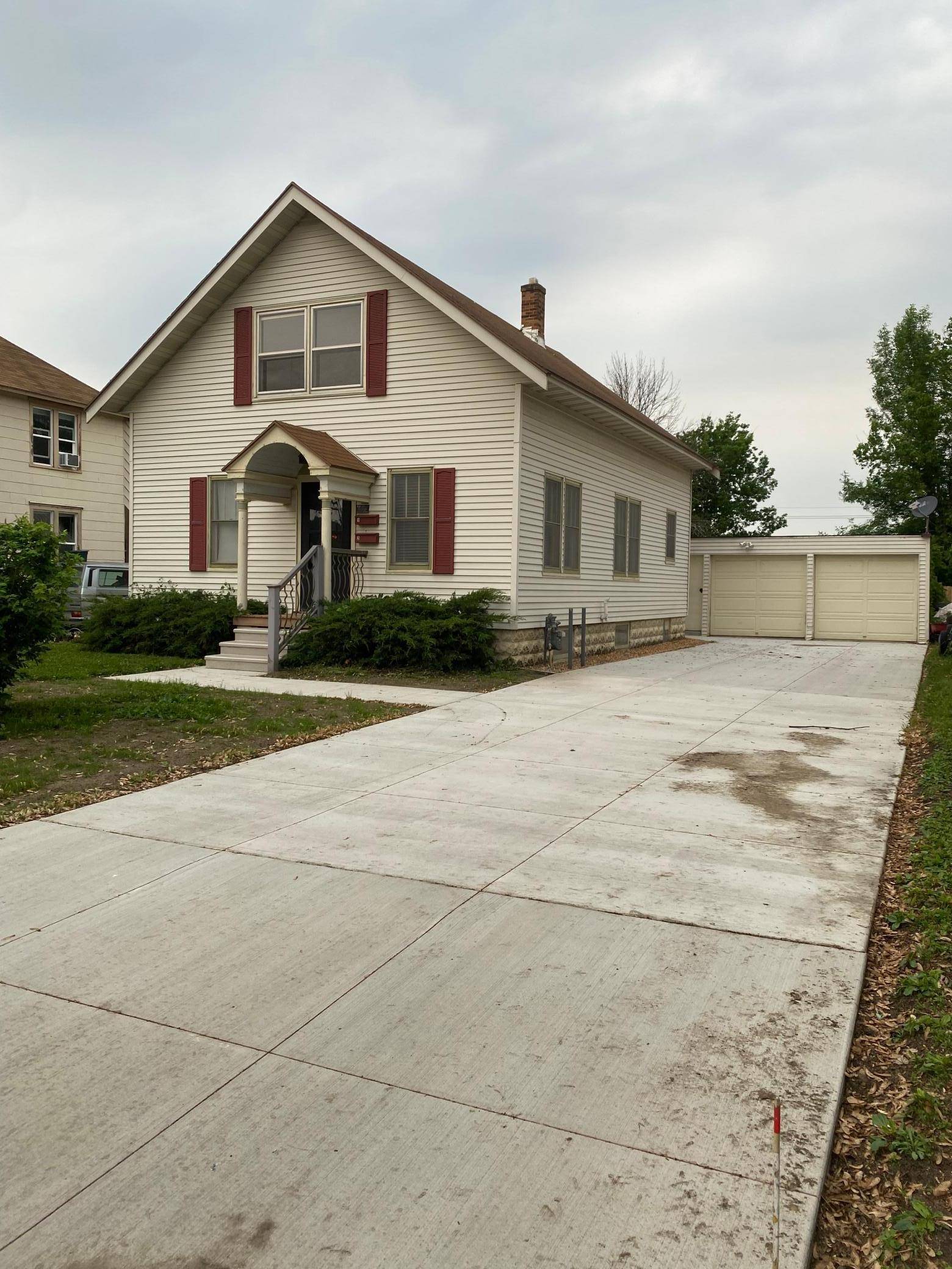 Winona, MN 55987,1008 W 2nd ST