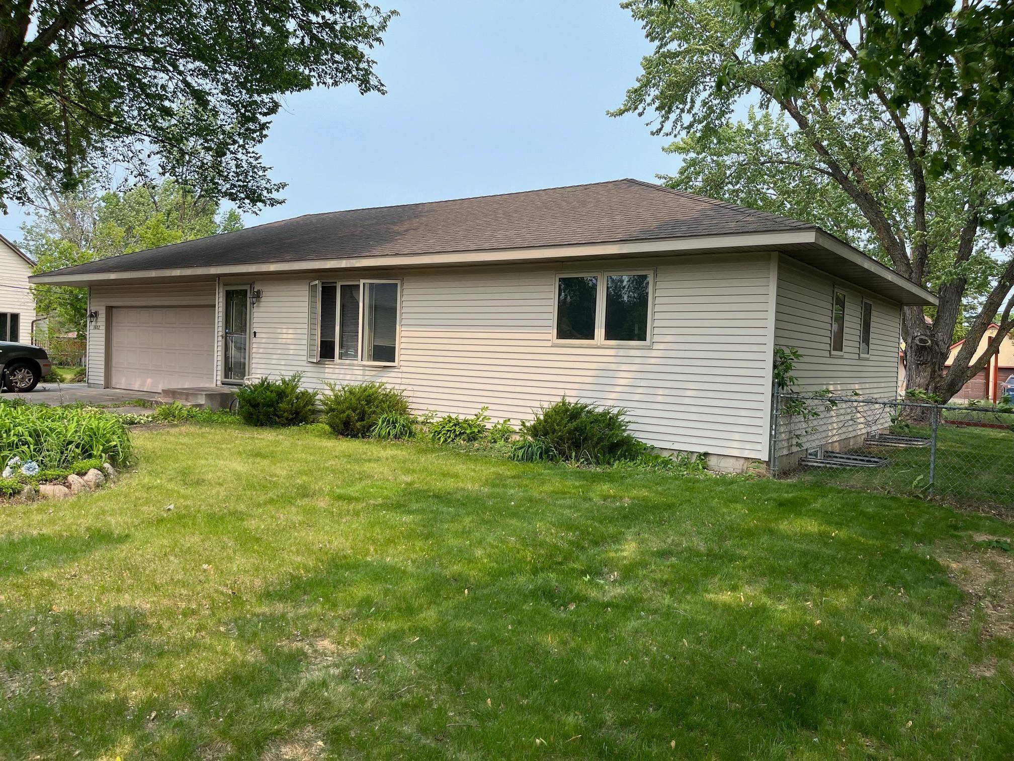 Saint Cloud, MN 56301,1602 8th AVE S
