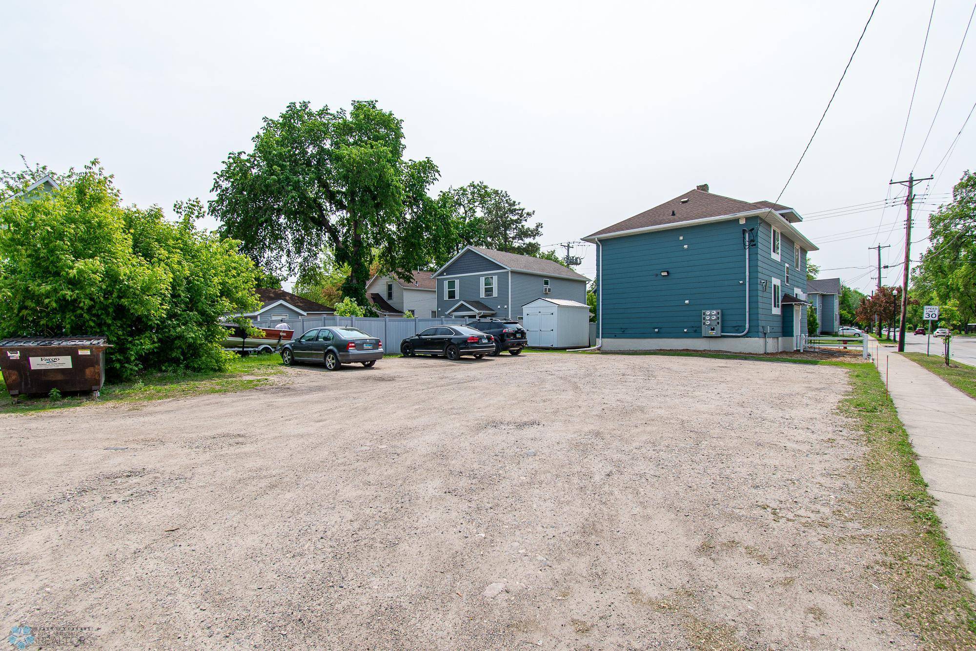 Fargo, ND 58103,120 University DR S