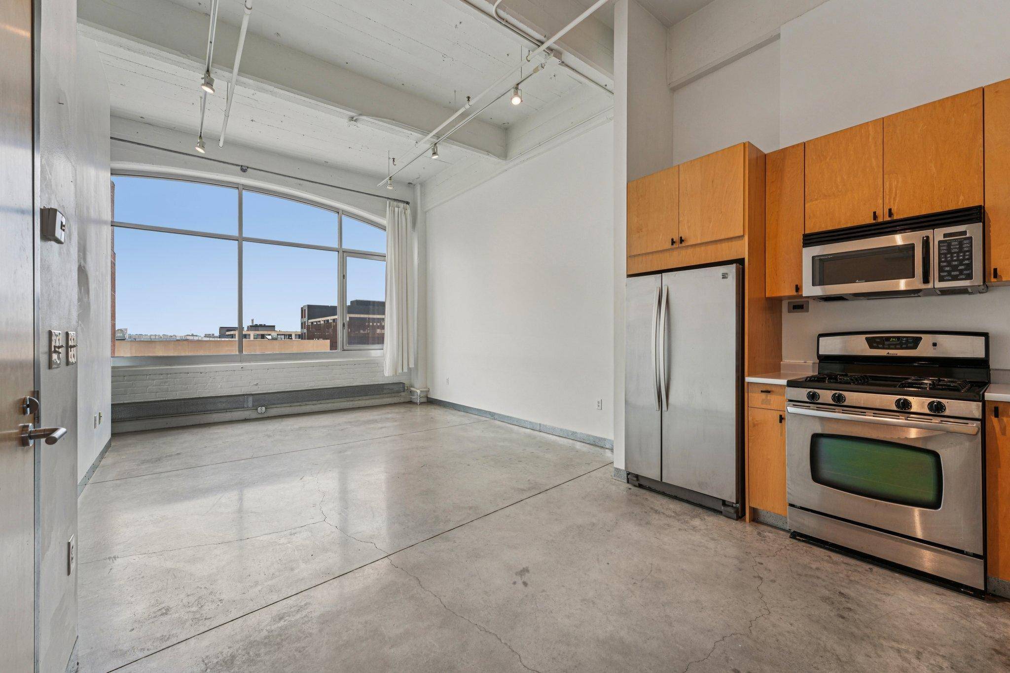 Minneapolis, MN 55401,700 Washington AVE N #601