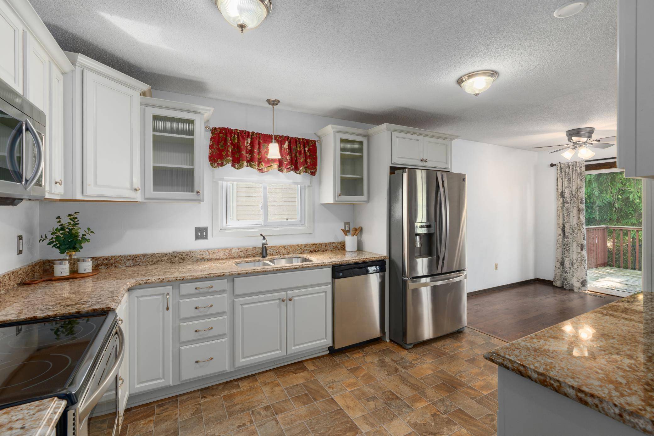 Woodbury, MN 55125,7825 Rimbley RD