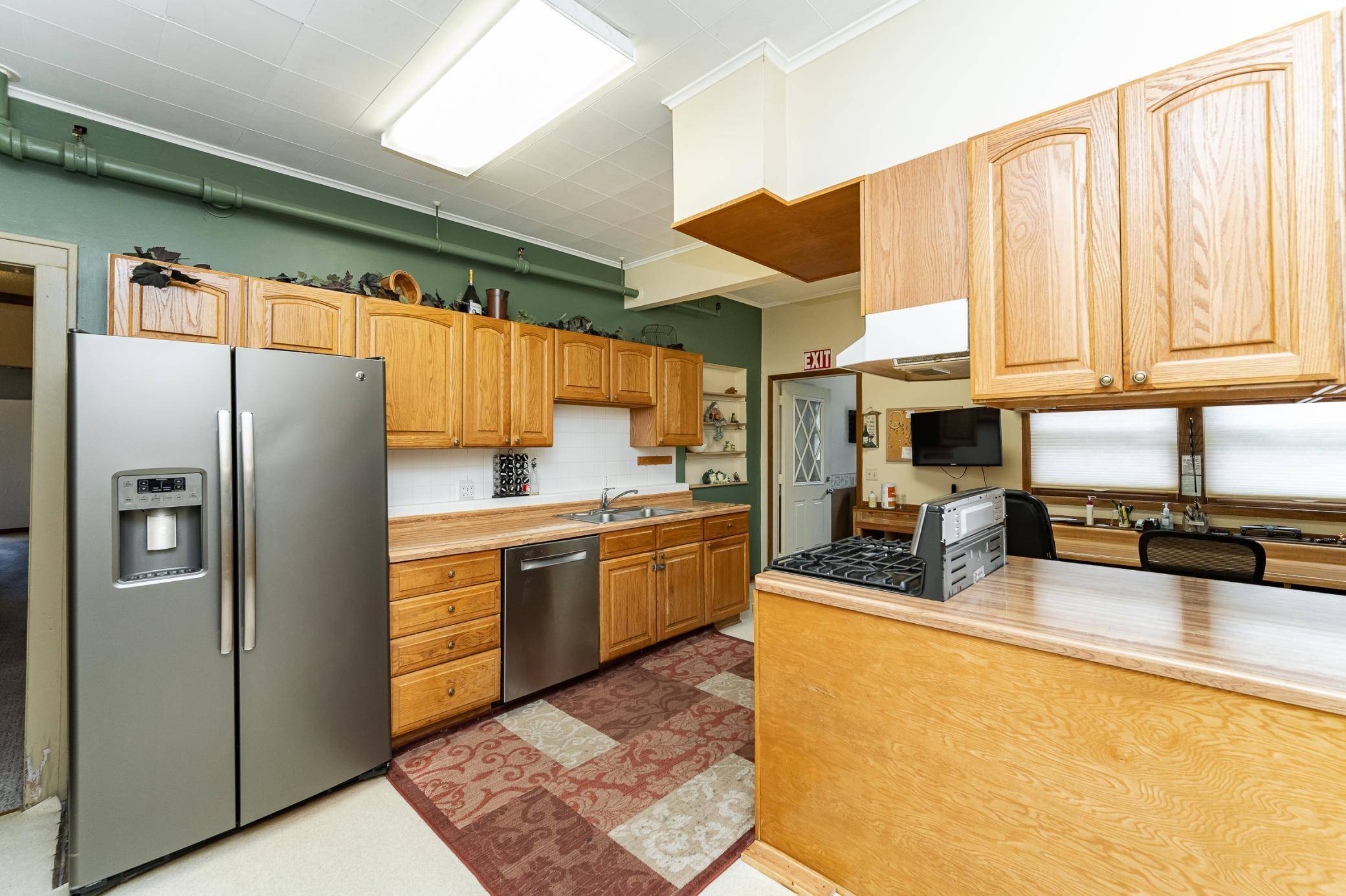 West Concord, MN 55985,520 State ST