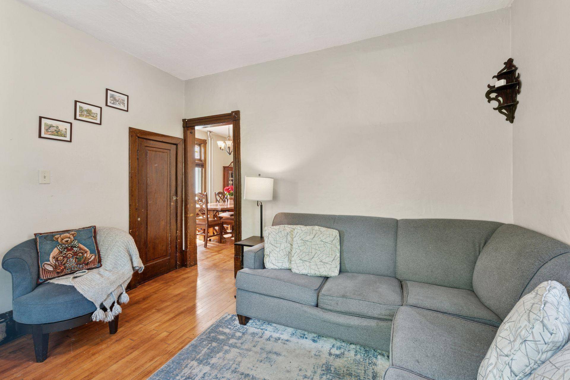 Saint Paul, MN 55104,814 Englewood AVE