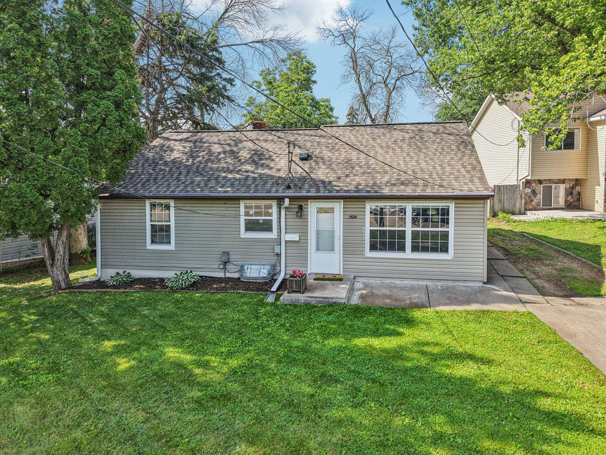 Saint Paul, MN 55106,1524 Arlington AVE E