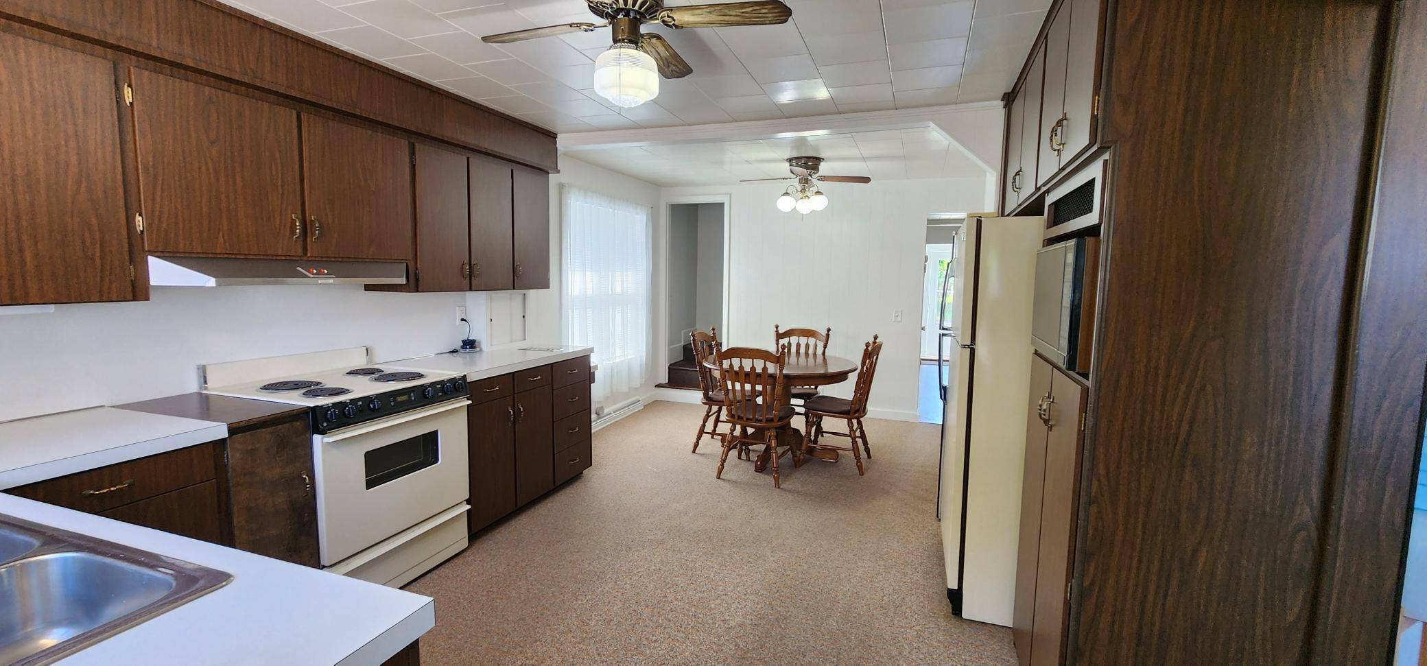 International Falls, MN 56649,908 11th ST